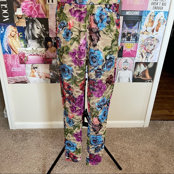 Sleeveless Floral Sheer Mesh Jumpsuit Size Medium - Picture 11 of 11